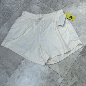 Zipper pocket athletic shorts
